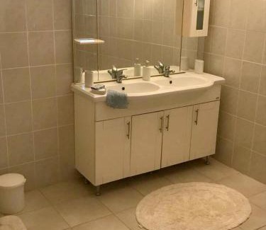 Sainte-Rose Apartamento | Appartement confort à Sainte-Rose avec piscine partagée