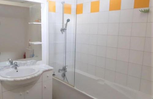 Vignec Apartamento | Appartement Confort 2 Pièces à Vignec avec Piscine et Proche Saint-Lary-Soulan - FR-1-504-424