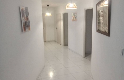 Epinal Apartamento | Appartement Contemporain à Quelques Minutes du Centre et de la Gare Ferroviaire