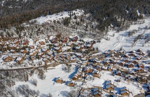 Meribel Village Apartamento | Appartement cosy à Méribel avec piscine, spa et proche pistes - FR-1-566-7