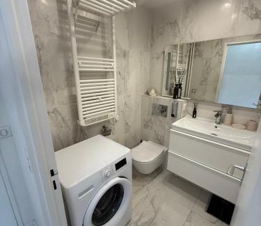 Puteaux Apartamento | Appartement cosy à Paris en métro -balcon & wifi