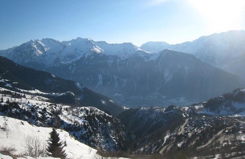Eclose-Ouest Apartamento | Appartement cosy 2 pièces, balcon sud, proche remontées et commerces, parking, casier à skis, 5 pers - FR-1-405-107