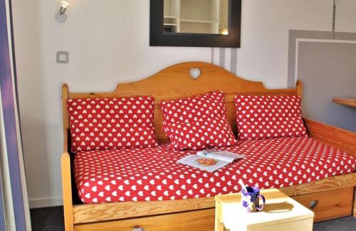 Risoul Apartamento | Appartement Cosy 2 Pièces, 6 Couchages, Proche Pistes et Commerces, Balcon Sud-Ouest, Risoul 1850 - FR-1-330-224