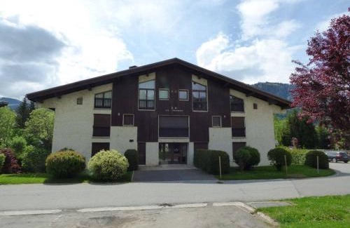 Megeve Apartamento | Appartement cosy 2 pièces avec balcon, proche centre et télécabine, piscine et tennis en été - FR-1-597-20