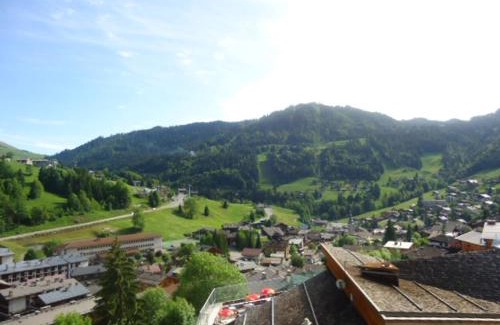 La Clusaz Apartamento | Appartement cosy 5 pers avec balcon, proche du centre aquatique et des pistes - La Clusaz - FR-1-459-104