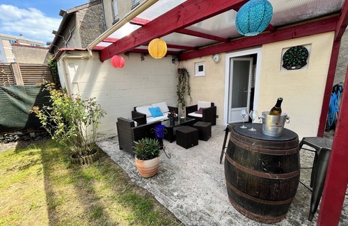 Barbatre Apartamento | Appartement Cosy au Coeur des Maisons de Champagne Avec Jardin Privé de 110m2