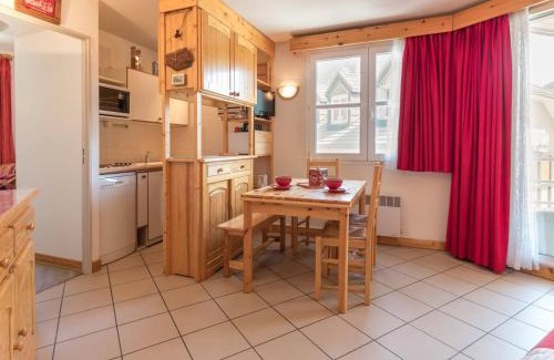 Briancon Apartamento | Appartement cosy avec balcon, parking privé et à 400m des télécabines – Centre-ville Briançon - FR-1-330C-19