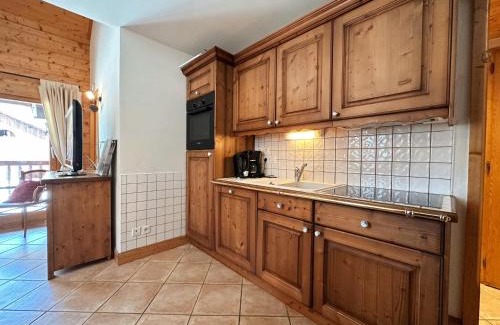 Samoens Apartamento | Appartement cosy avec balcon et parking au centre de Samoëns, proche du ski-bus - FR-1-624-158