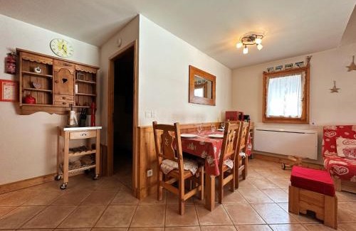 Samoens Apartamento | Appartement cosy avec balcon et parking au centre de Samoëns, proche du ski-bus - FR-1-624-158