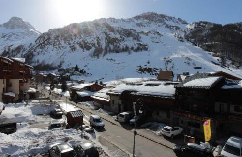 Val-d'Isere Apartamento | Appartement cosy avec wifi et parking - Pied des pistes, proche village enfants - FR-1-694-140