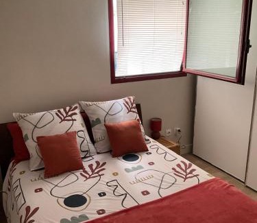 Centre Ville Apartamento | Appartement cosy avec garage