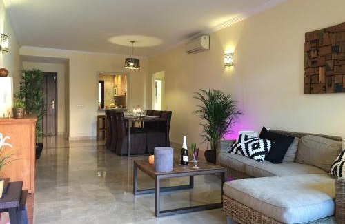 Buenas Noches Apartamento | Appartement cosy avec piscine & plage à 5 min à pied