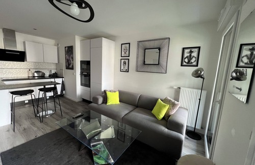 Poissy Apartamento | Appartement Cosy Avec Terrasse