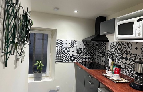 Stains Apartamento | Appartement Cosy Bien Situé Maison Bleu