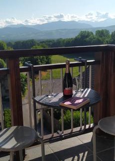 Pers-Jussy Apartamento | Appartement cosy calme et propre