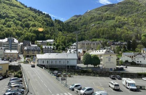 Cauterets Apartamento | Appartement cosy Cauterets, télécabine, parking, Wi-Fi, 4 pers - FR-1-812-79