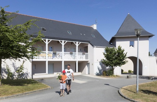 Le Tronchet Condominio | Appartement Cosy Avec Kitchenette Equipée | Wi-Fi Gratuit + Accès Piscine