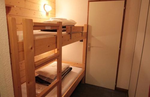 Les Carroz-d'Araches Apartamento | Appartement cosy 4 pers au pied des pistes avec parking, balcon, lave-vaisselle et services additionnels - FR-1-572-87