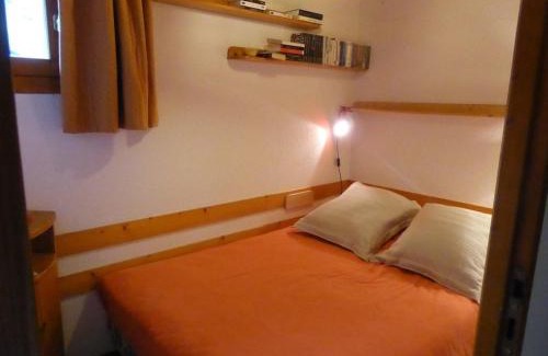 Areches Apartamento | Appartement cosy pour 4-5 personnes, centre village, proche pistes, ascenseur, bien équipé - FR-1-342-163