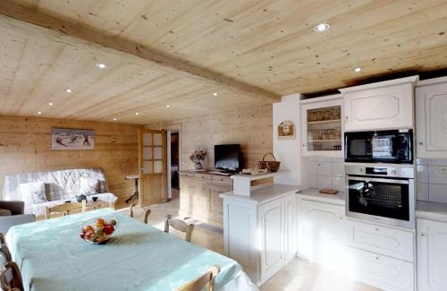 Le Grand-Bornand Apartamento | Appartement cosy avec balcon, proche des pistes et village - 6 pers, parking inclus - FR-1-467-48