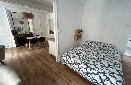 Thizy-les-Bourgs Apartamento | Appartement Cosy Charme Ancien