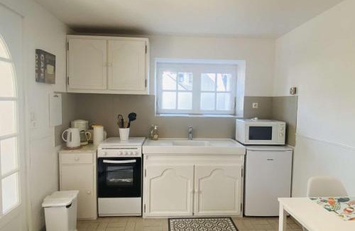 Tregastel Apartamento | Appartement cosy, jardin privé, 100m de la plage, Côte de Granit Rose - FR-1-542-10