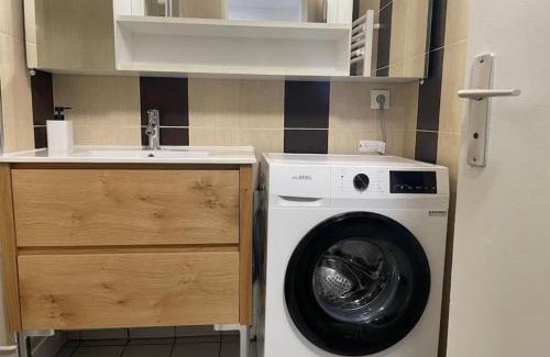 Le Bourget Apartamento | Appartement Cosy Proche de Paris-Wi-FI
