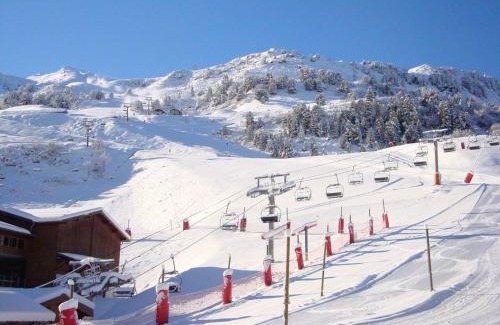 Meribel-Mottaret Apartamento | Appartement cosy, proche commerces et pistes, ideal skieurs, 1 ch, non-fumeur - FR-1-355-247