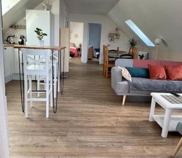 Lion-sur-Mer Apartamento | Appartement cosy sous les toits