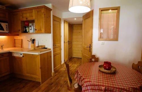 Areches Apartamento | Appartement cosy T3 proche village et pistes pour 4 pers, équipé, casier à skis, ascenseur - FR-1-342-281