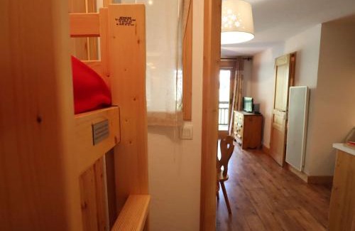 Areches Apartamento | Appartement cosy T3 proche village et pistes pour 4 pers, équipé, casier à skis, ascenseur - FR-1-342-281