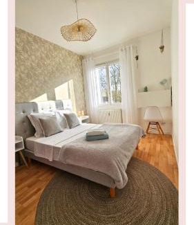 Bourges Apartamento | Appartement Cosy Vue sur Rivière !