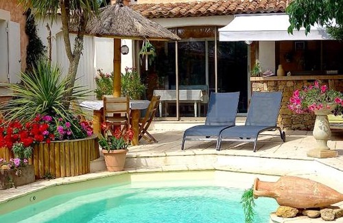 Salon-de-Provence Apartamento | Appartement d'une chambre avec piscine partagee jacuzzi et jardin clos a Salon de Provence