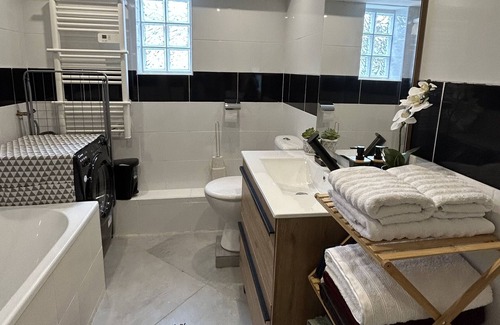 Varennes-sur-Seine Apartamento | Appartement de Plein Pied Avec Terrasse à 20mn du Château de Fontainebleau