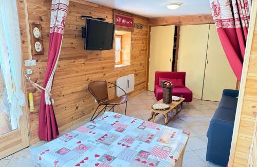 Barcelonnette Apartamento | Appartement dans Chalet avec Jardin