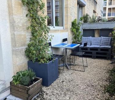 Sarlat-la-Caneda Apartamento | Appartement dans résidence à Sarlat parkings
