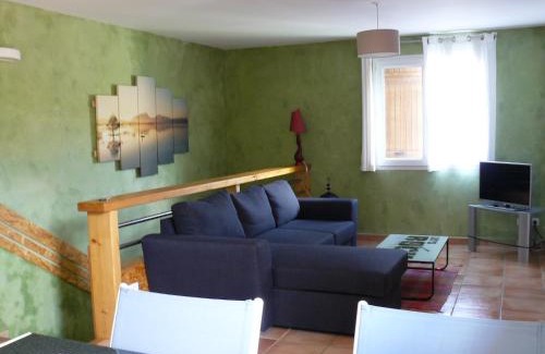Les Sagnieres Apartamento | Appartement dans maison Entre Savines et Embrun