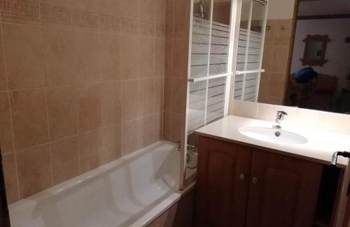 Prapoutel Apartamento | Appartement de 2 pièces au pied des pistes avec parking privé - FR-1-557-25