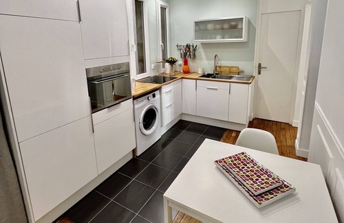 Quartier des Grandes-Carrieres Apartamento | Appartement de Charme, Montmartre 4P