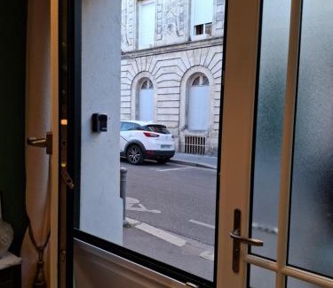 Libourne Apartamento | Appartement de charme plein centre