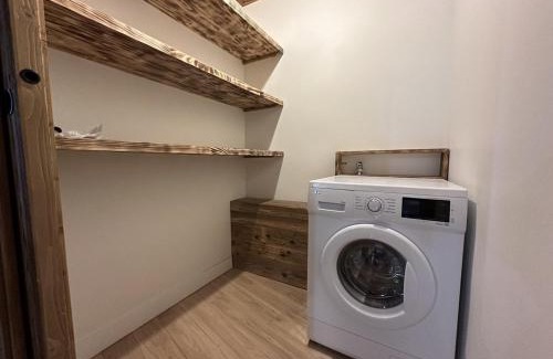 Les Carroz-d'Araches Apartamento | Appartement de standing 3P au pied des pistes, terrase privée, parking, à 350m du centre-village - FR-1-572-294