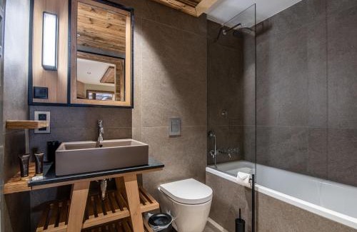 Meribel Apartamento | Appartement de luxe avec accès ski aux pieds, spa, terrasses ensoleillées et services hôteliers inclus - FR-1-613-61