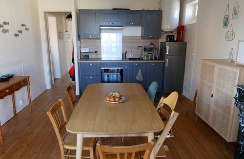 Hermanville-sur-Mer Apartamento | Appartement de Villa Historique - 50m de la Plage