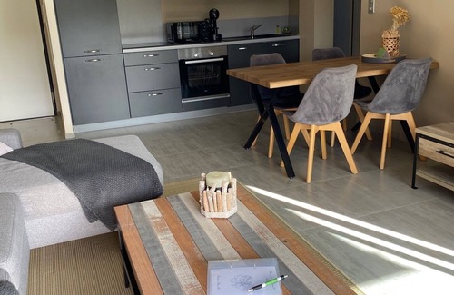 Viggianello Apartamento | Appartement Deux Chambres Dans Résidence Calme et Paisible Toujours Ensoleillé!