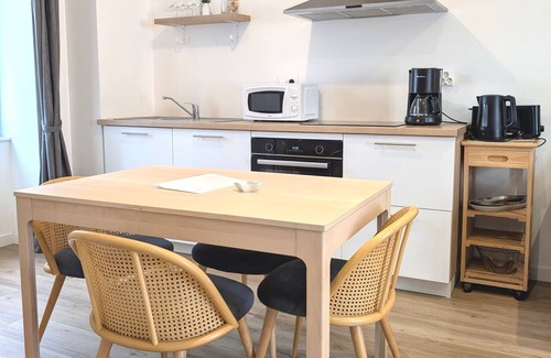 Chatelaudren Apartamento | Apartamento-Clásico-Baño con bañera-Vista a la Ciudad