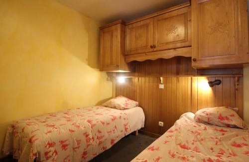 Lanslevillard Apartamento | Appartement Duplex 10-12 Pers. avec Balcon, à 20m des Pistes - Val Cenis - FR-1-508-69