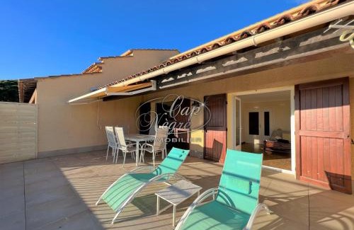 Cavaliere Beach Apartamento | Appartement duplex 4 personnes terrasse vue mer, proche plage de Cavalière - LE LAVANDOU