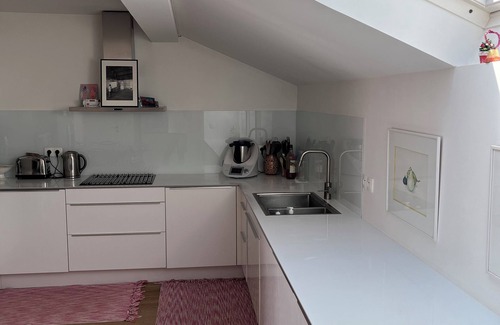 Saint-Lambert Apartamento | Appartement Duplex Quartier Bompard, vue mer et Proche Bonne-mère
