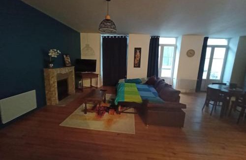 Mauleon-Licharre Apartamento | Appartement en cœur de ville