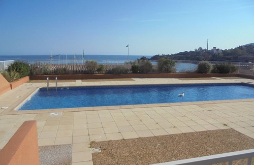 Espero-Pax Apartamento | Appartement en Bord de mer